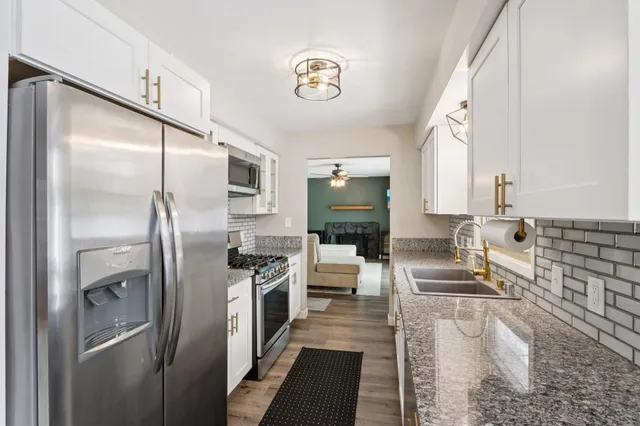 $399,900 | 2117 Sunnyside Drive, Waukesha, WI 53186