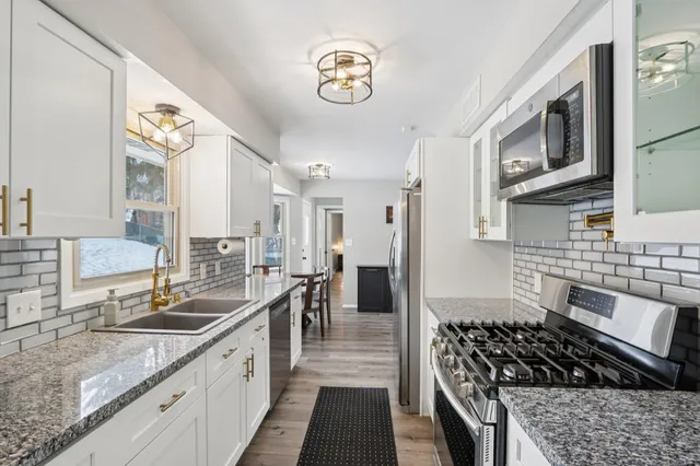 $399,900 | 2117 Sunnyside Drive, Waukesha, WI 53186