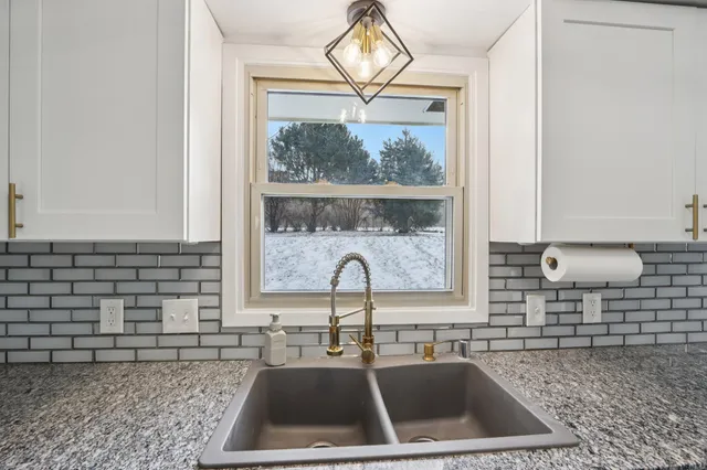 $399,900 | 2117 Sunnyside Drive, Waukesha, WI 53186