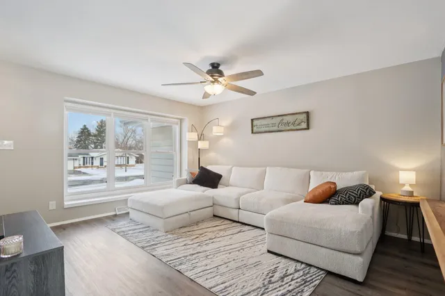 $399,900 | 2117 Sunnyside Drive, Waukesha, WI 53186