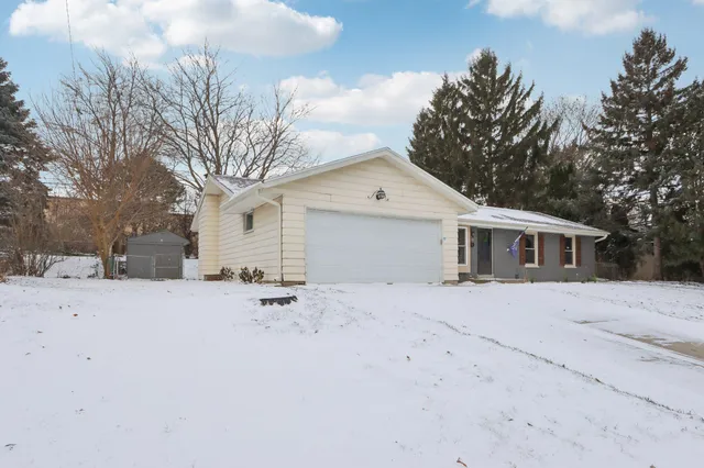 $399,900 | 2117 Sunnyside Drive, Waukesha, WI 53186