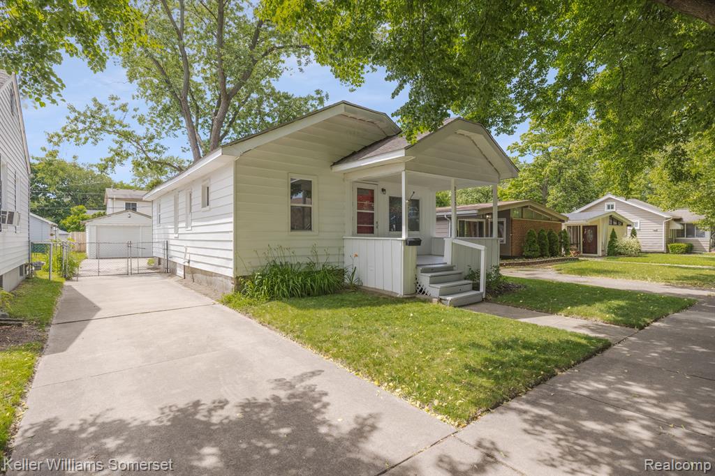 2115 Leitch Road Ferndale, MI 48220 - Photo 3 of 30