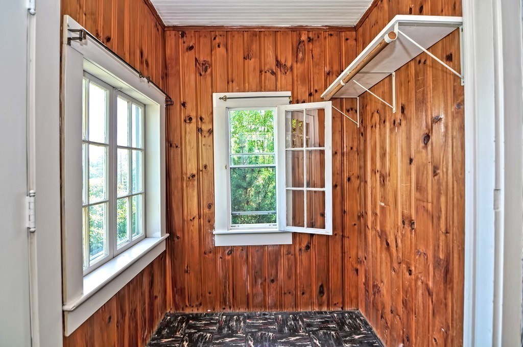 74 Wilkinson Street Worcester, MA 01606 - Photo 19 of 25