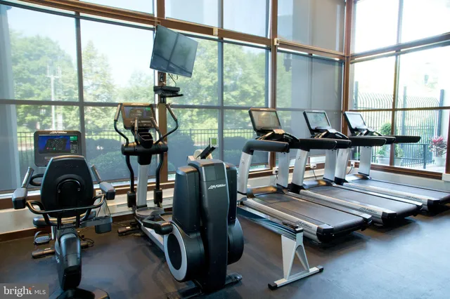 $435,000 | 2429 Locust Street, Unit 411, Philadelphia, PA 19103