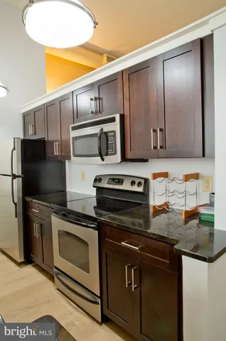 $435,000 | 2429 Locust Street, Unit 411, Philadelphia, PA 19103