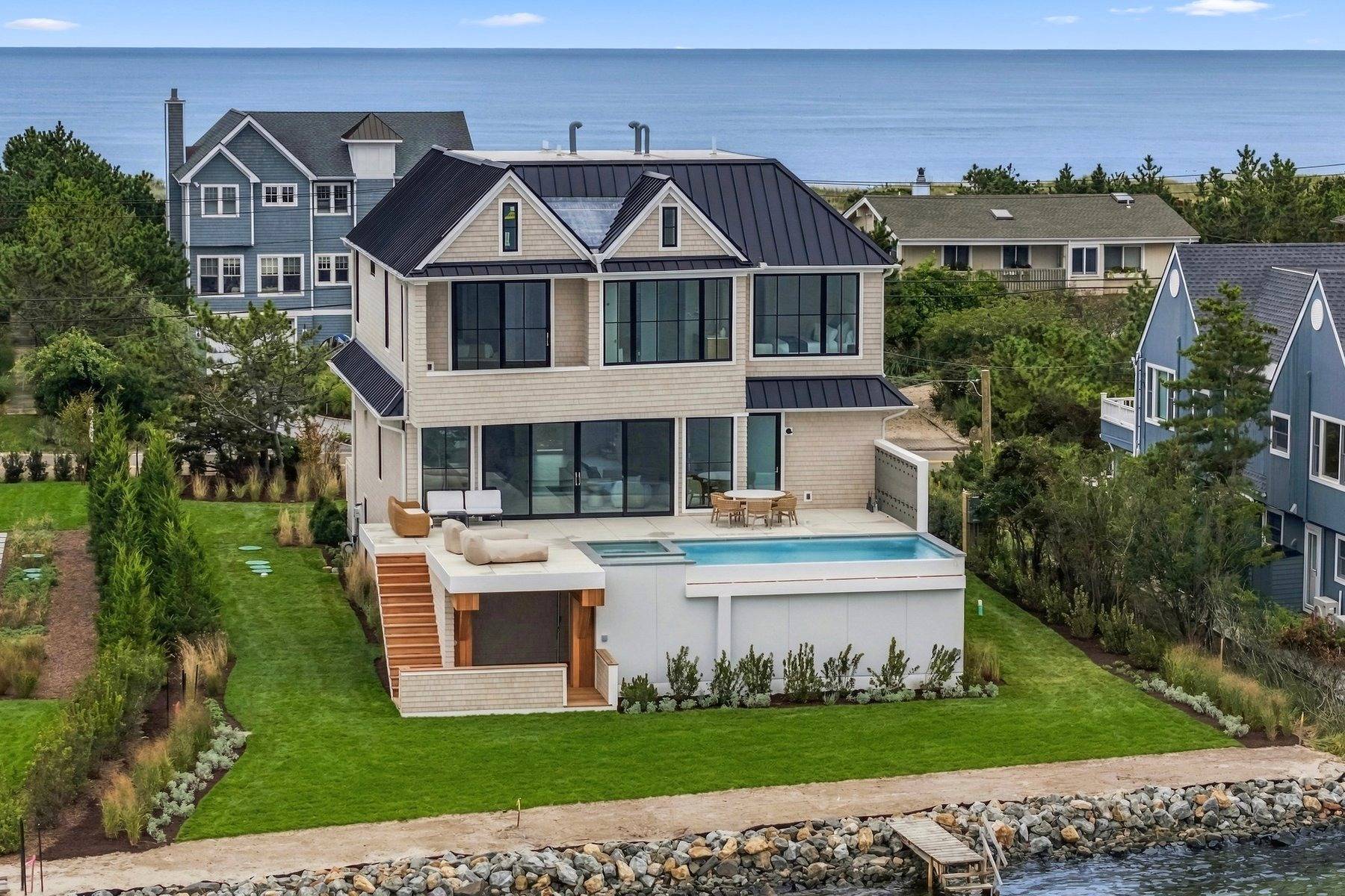 498 Dune Road Westhampton Beach, NY 11978 - Photo 34 of 42 Gallery Image 34