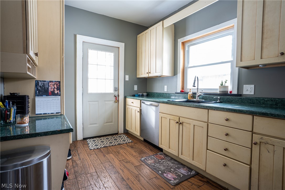 4448 16th Street Northwest Canton, OH 44708 - Photo 7 of 17 Gallery Image 7