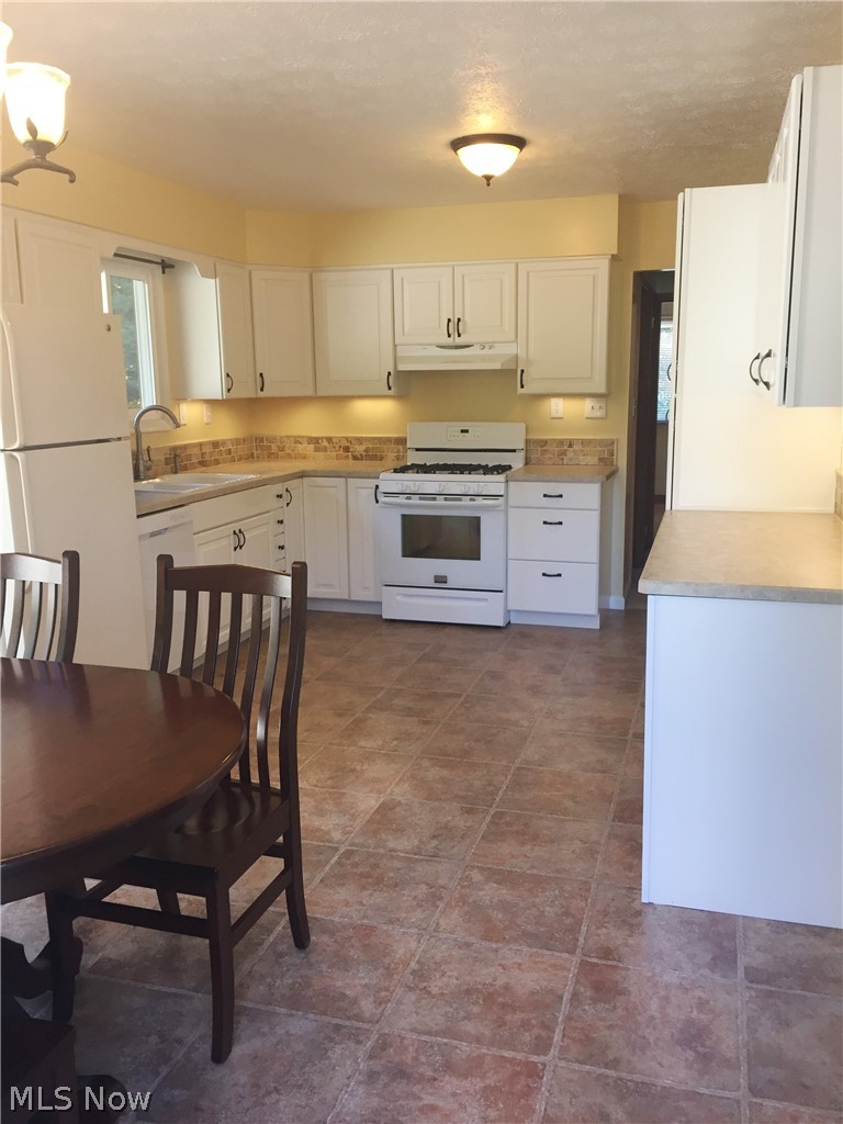 149 Harper Road Streetsboro, OH 44241 - Photo 2 of 35 Gallery Image 2