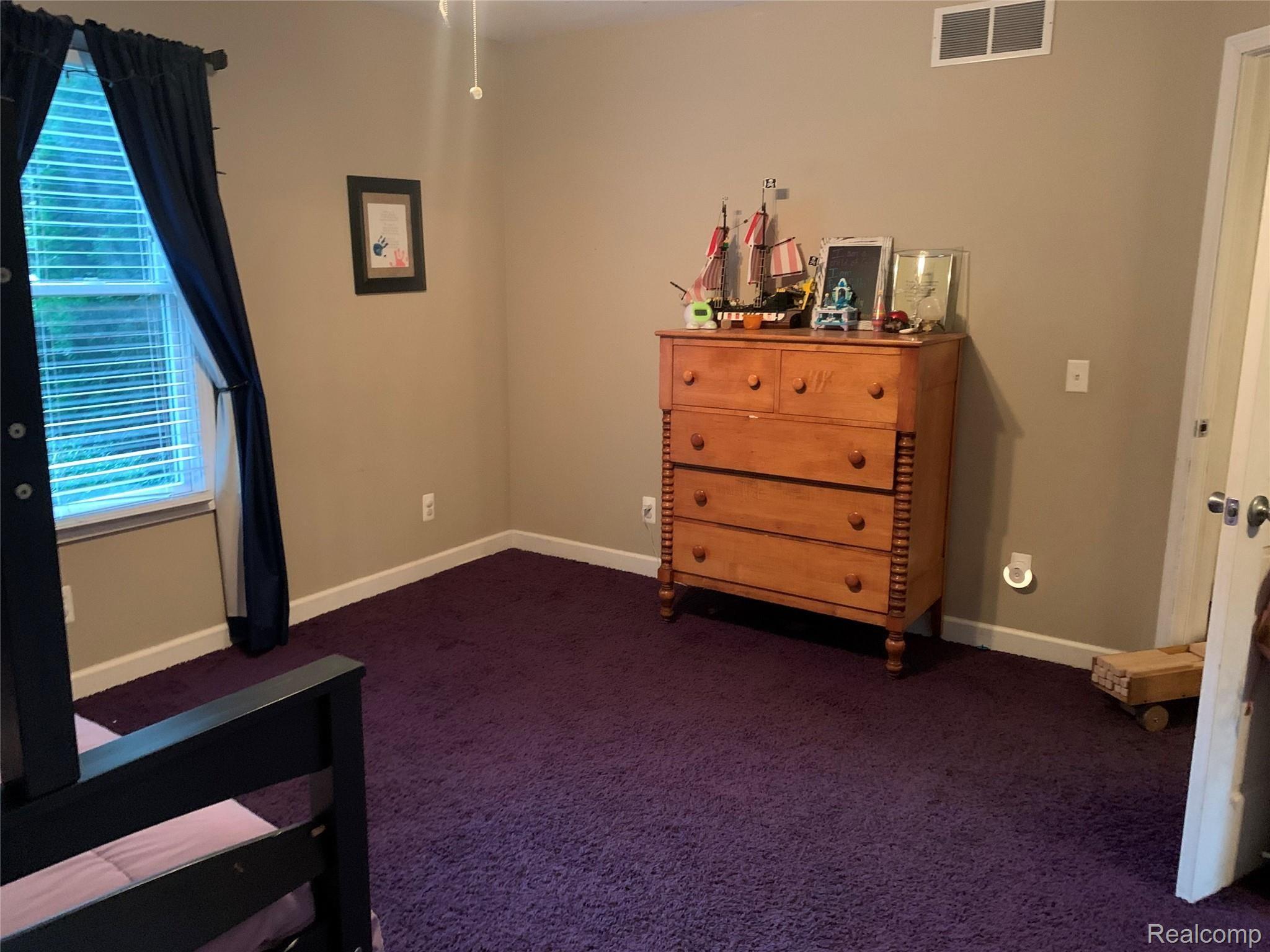 7453 Bergin Road Howell, MI 48843 - Photo 22 of 28 bed 1.jpg
