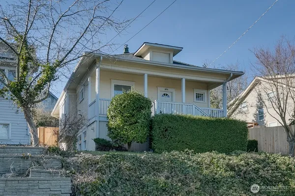 $4,500 | 6013 6th Avenue Northeast, Seattle, WA 98115