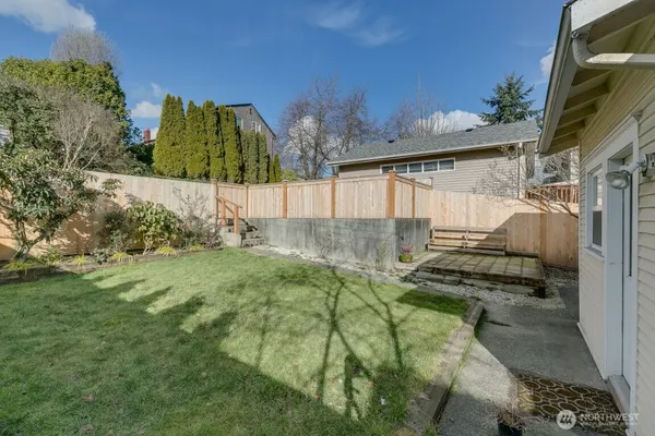 $4,500 | 6013 6th Avenue Northeast, Seattle, WA 98115