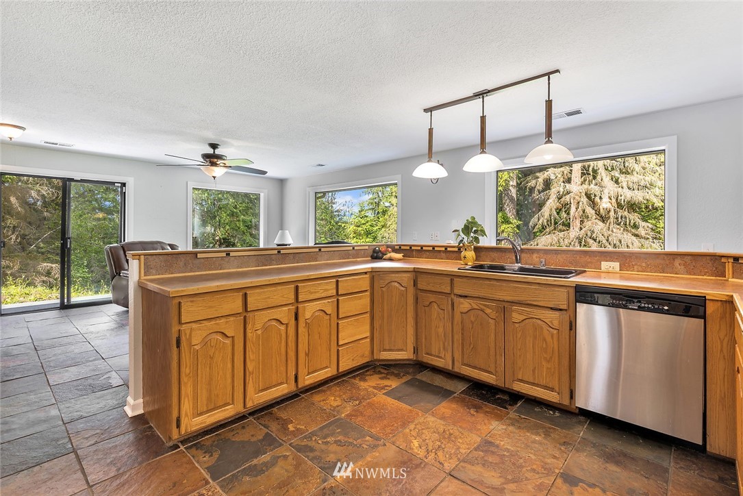 8519 Skinner Road Granite Falls, WA 98252 - Photo 12 of 25