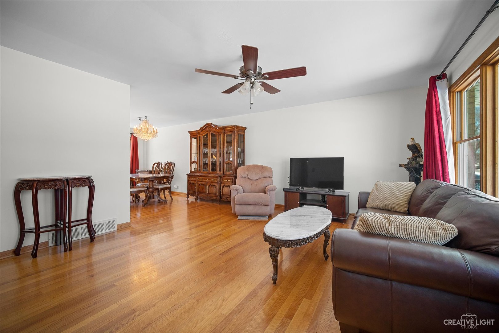 137 Cherry Street Roselle, IL 60172 - Photo 3 of 18