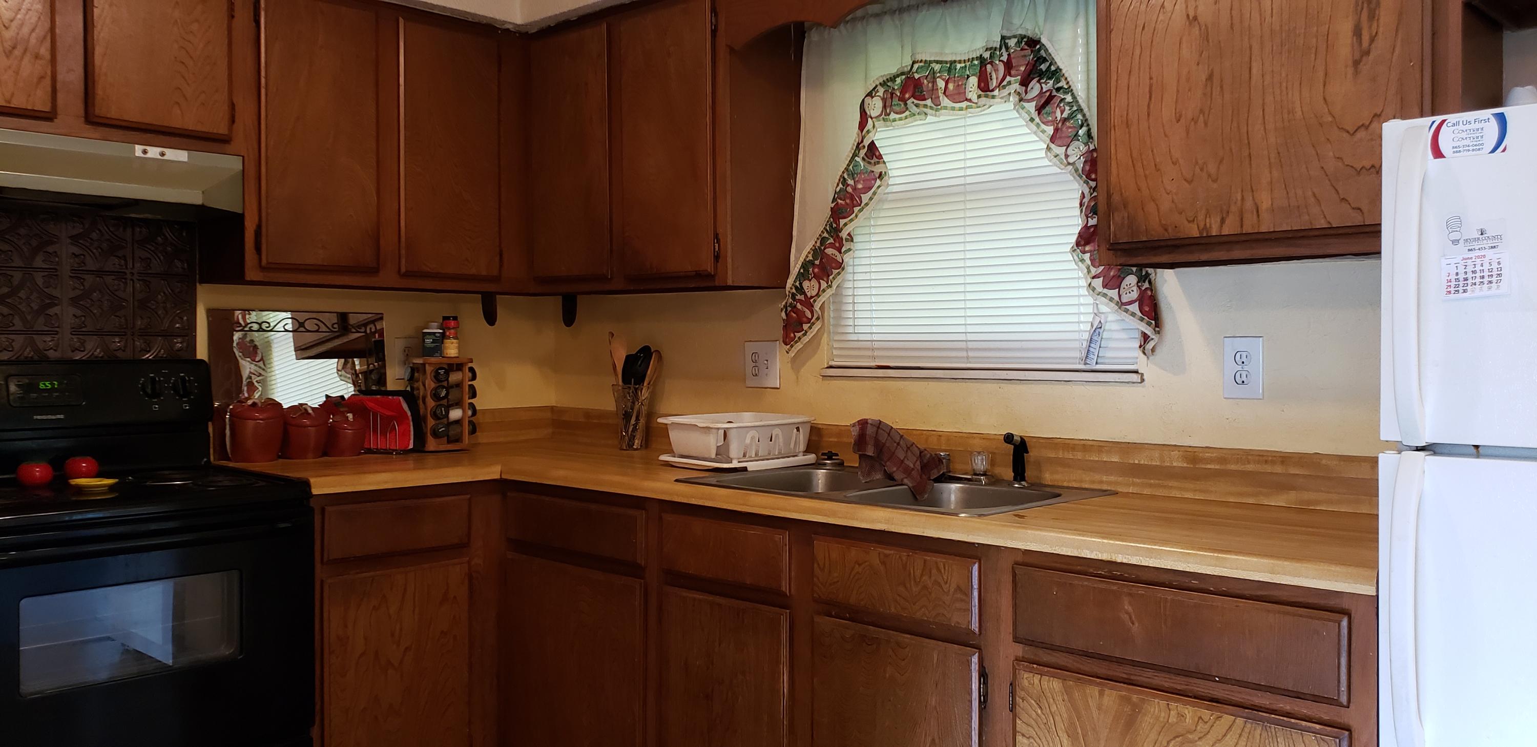 1834 Norlil Road Sevierville, TN 37876 - Photo 22 of 23 Kitchen3