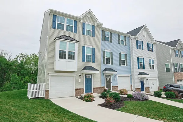 $299,900 | 982 Steamboat Drive, Cincinnati, OH 45244