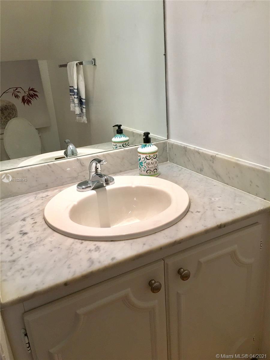 425 Grapetree Drive, Unit 209 Key Biscayne, FL 33149 - Photo 11 of 25
