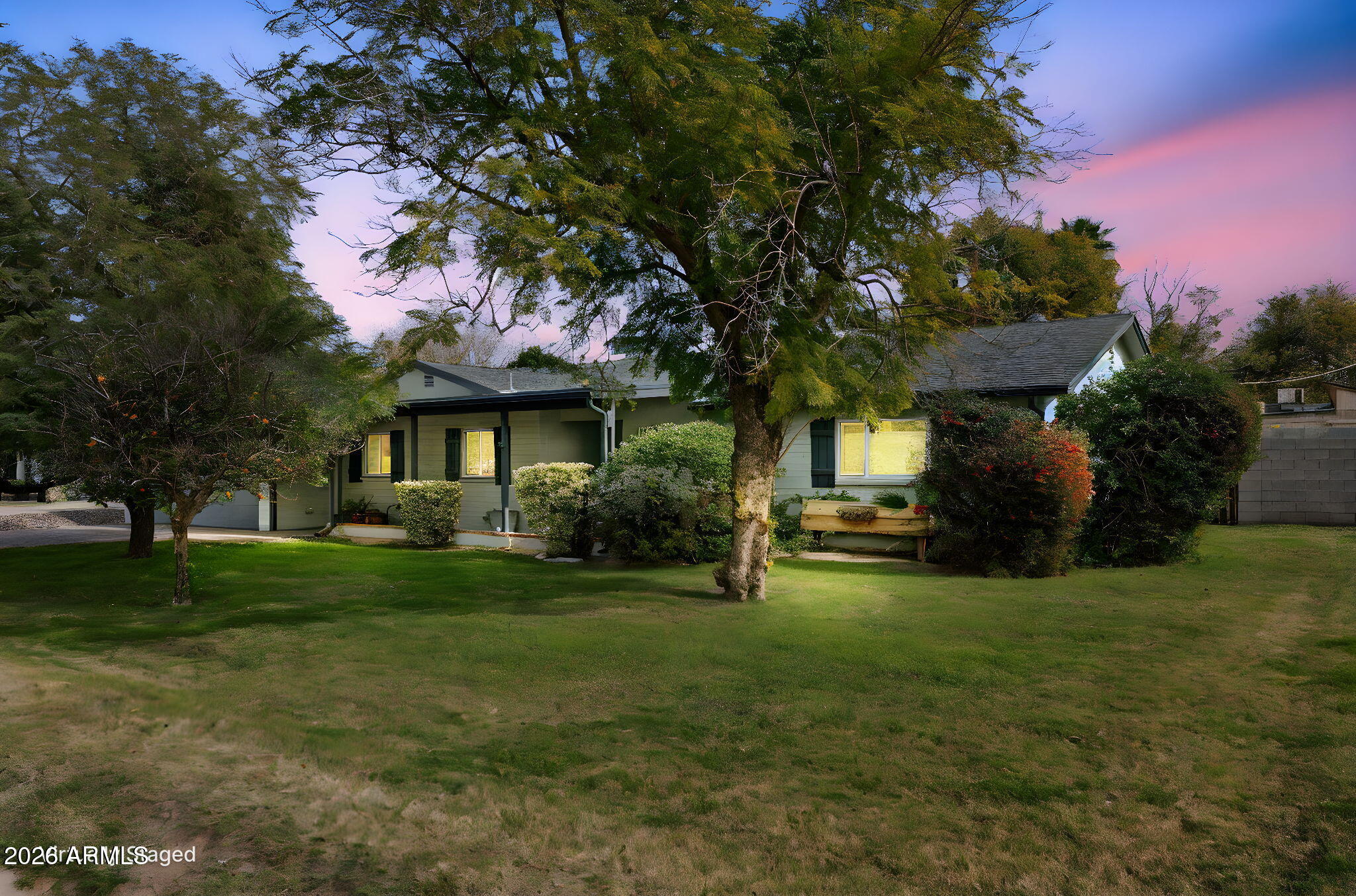 6721 North 12th Way Phoenix, AZ 85014 - Photo 3 of 31 Front Evening