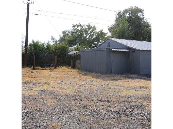 409 West Ridgeway Avenue Hermiston, OR 97838 - Photo 5 of 16