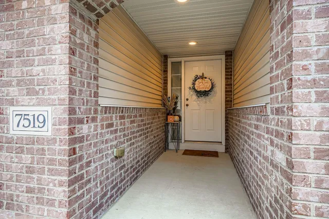 $329,900 | 7519 Arbor Lane, Savage, MN 55378