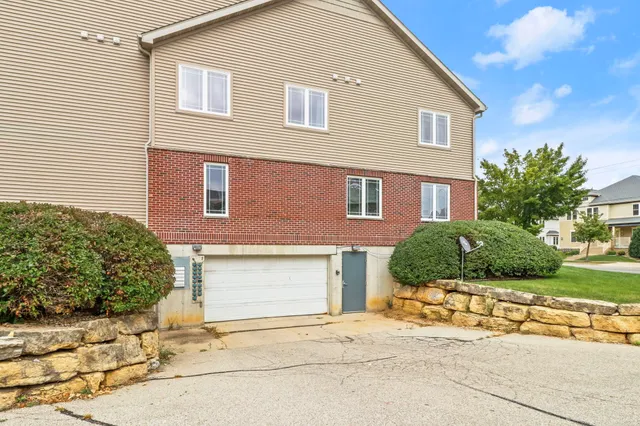 $300,000 | 3902 Maple Grove Drive, Unit 9, Madison, WI 53719