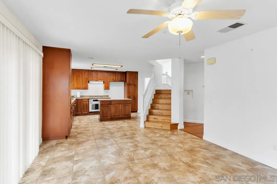 117 Willow Pond Road Santee, CA 92071 - Photo 14 of 49 en view interior of the house and kitchen view