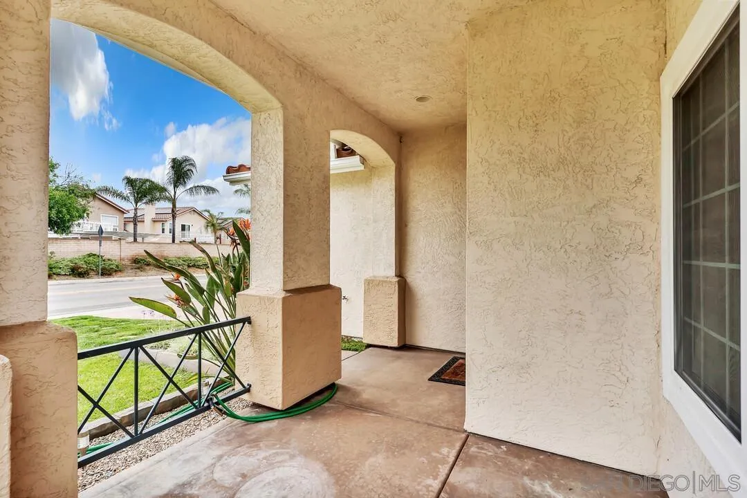 117 Willow Pond Road Santee, CA 92071 - Photo 6 of 49 a view of entryway