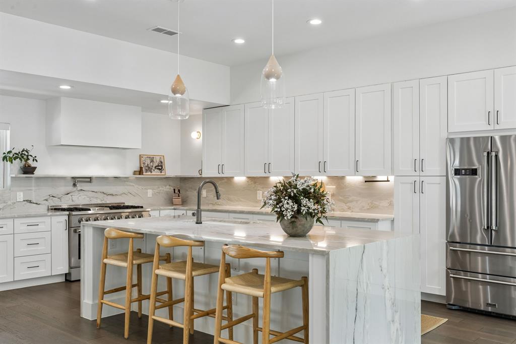 2016 Wing Point Lane Plano, TX 75093 - Photo 11 of 33