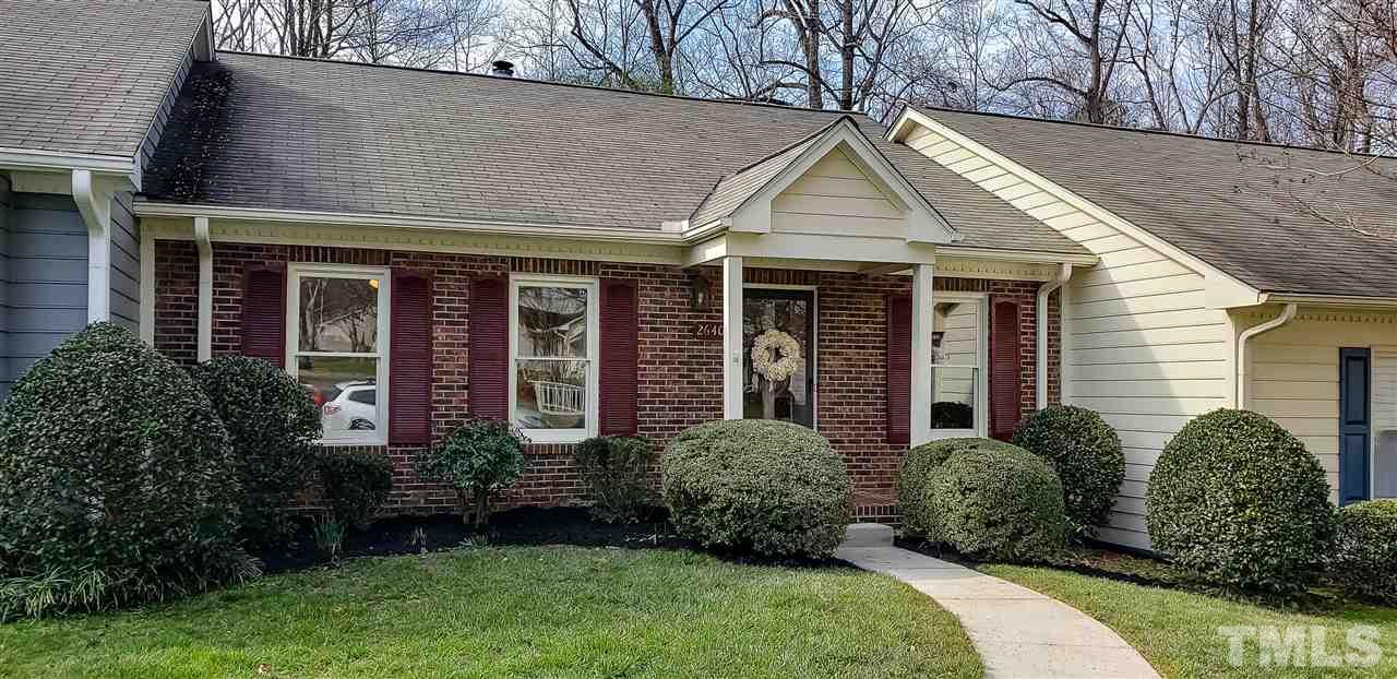 Brick Veneer, fresh mulch and recently power washed.