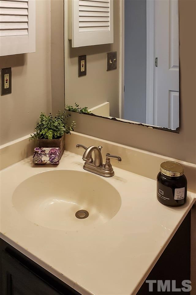 2640 Cottage Circle Raleigh, NC 27613 - Photo 17 of 22