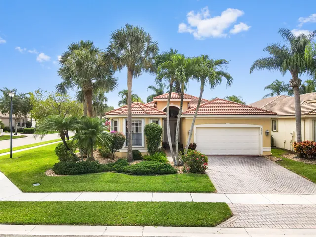 $538,000 | 7712 Lighthouse Point Lane, Lake Worth, FL 33467