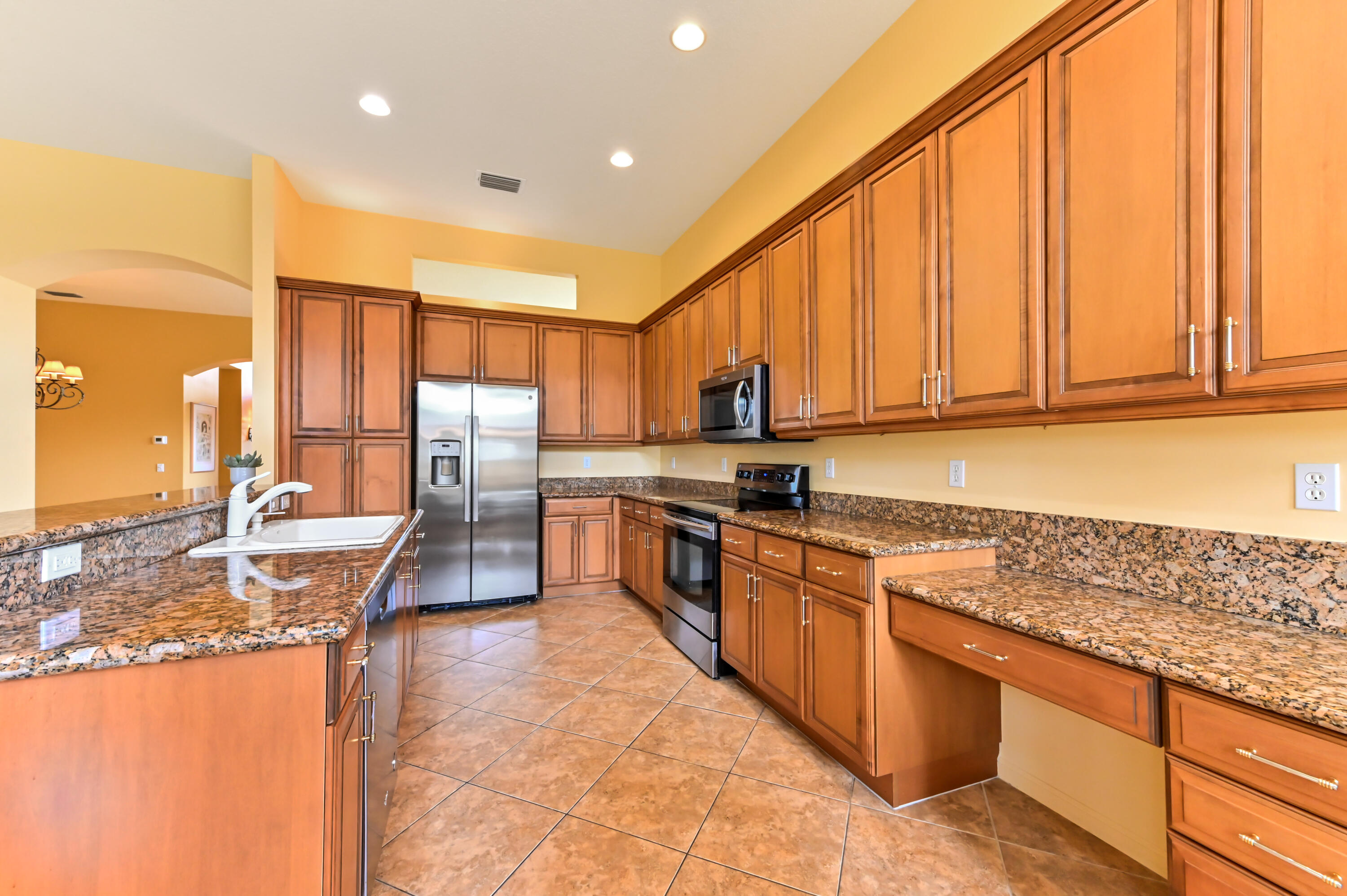 7712 Lighthouse Point Lane Lake Worth, FL 33467 - Photo 17 of 43 29 kitchen 02