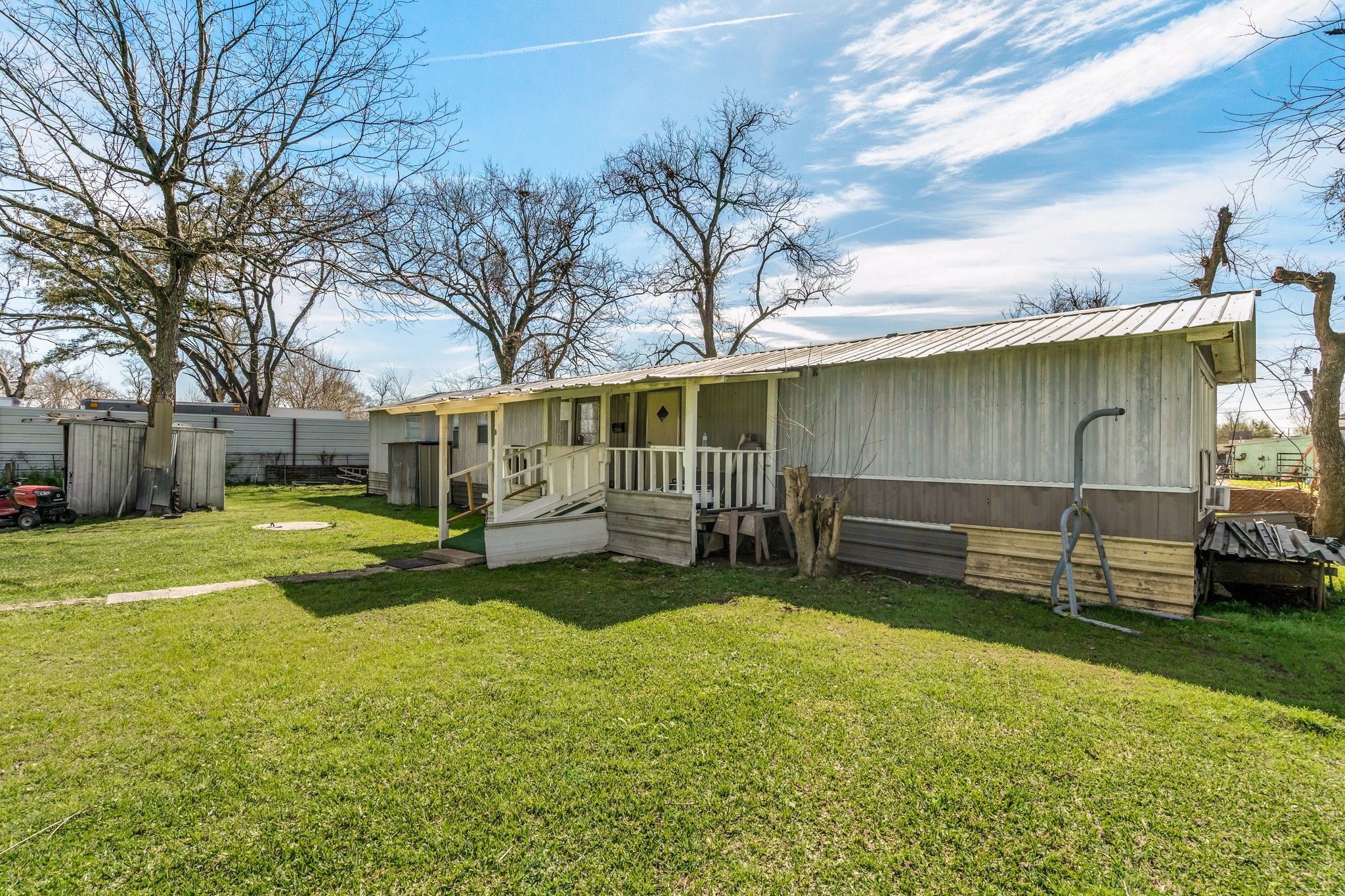 230 Busch Street Houston, TX 77060 - Photo 32 of 34 a view of a house with a yard