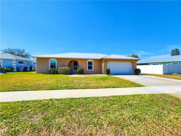 $350,000 | 585 24th Avenue, Vero Beach, FL 32962