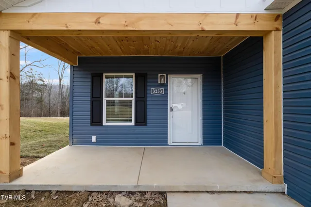 $325,000 | 3253 Avoca Road, Bristol, TN 37620
