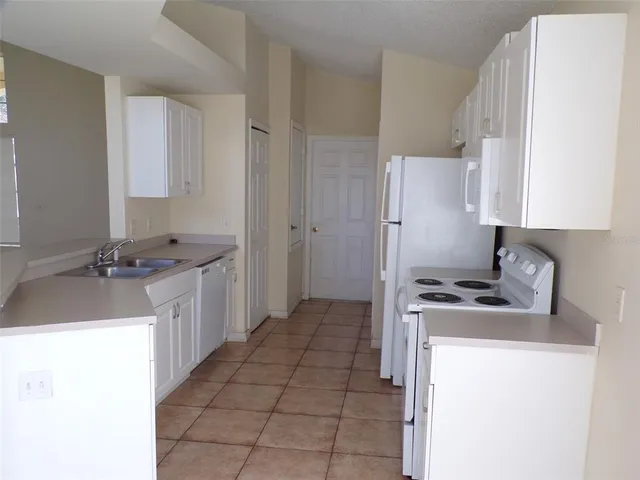 $2,090 | 2563 Davenport Circle, Kissimmee, FL 34746