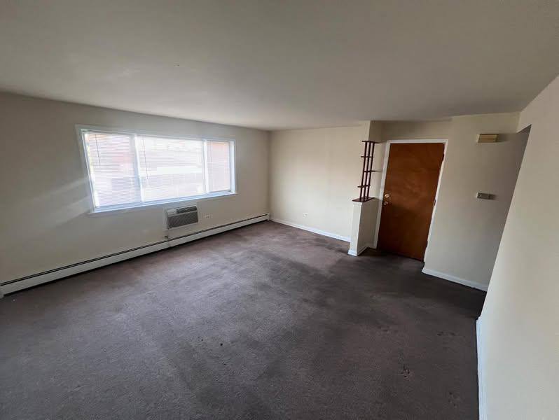 3133 48th Court, Unit 2W Cicero, IL 60804 - Photo 4 of 10