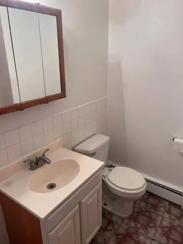 $1,050 | 3133 48th Court, Unit 2W, Cicero, IL 60804