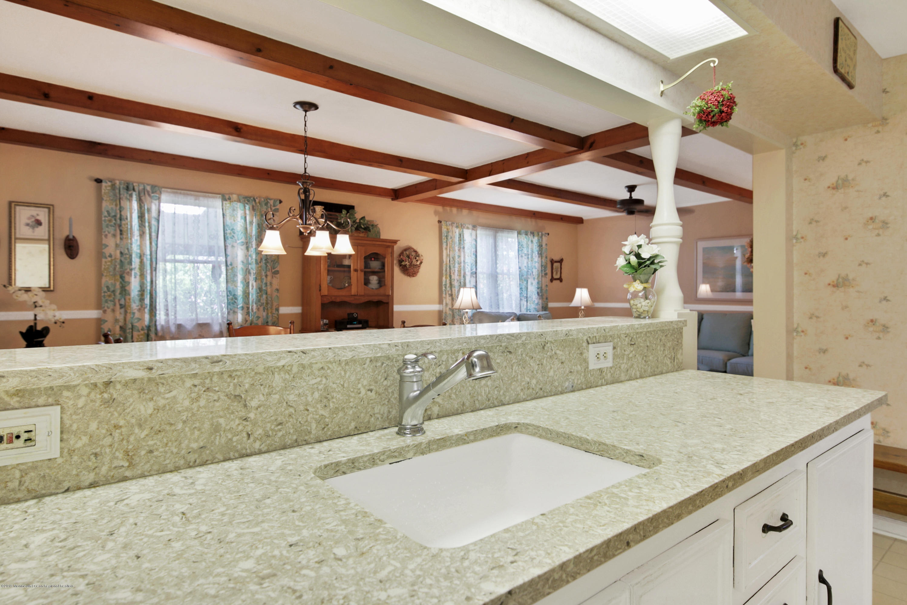 8 Taylor Road Matawan, NJ 07747 - Photo 14 of 36 5W5A1418_19_20