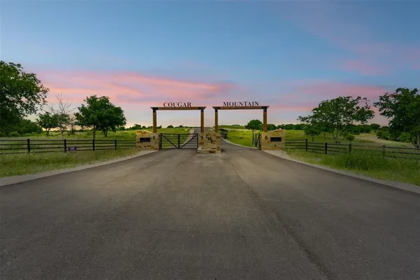 $200,000 | 3609 Lucky Pepper Drive, Cresson, TX 76035