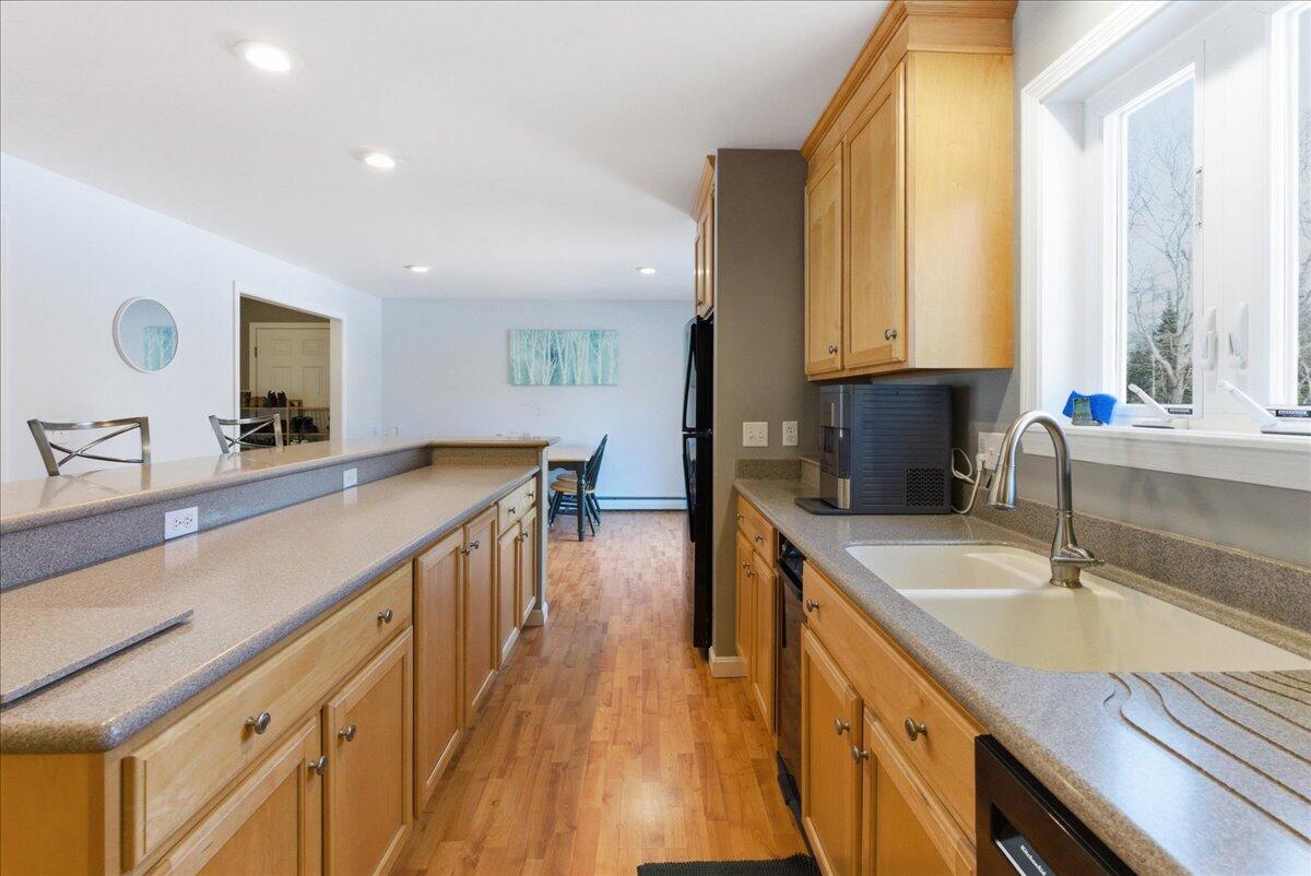 371 Maquoit Road Brunswick, ME 04011 - Photo 16 of 104 046-371 Maquoit Rd_Brunswick_ME-35