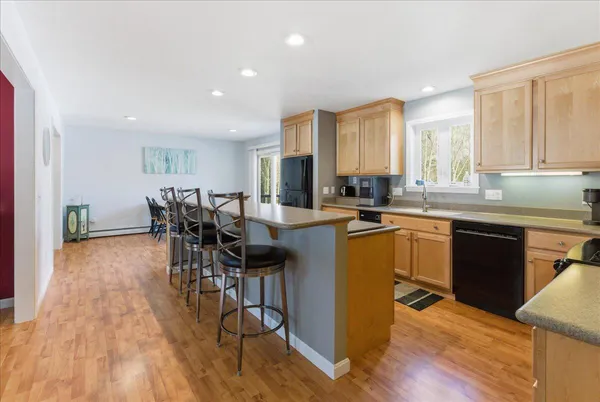 $798,800 | 371 Maquoit Road, Brunswick, ME 04011