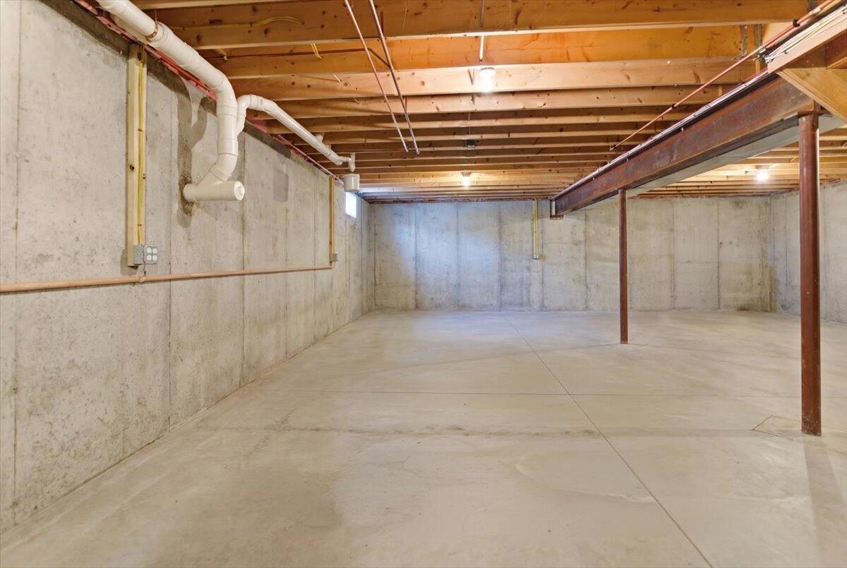 371 Maquoit Road Brunswick, ME 04011 - Photo 74 of 104 104-371 Maquoit Rd_Brunswick_ME-30