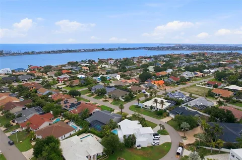 $1,295,000 | 661 7th Avenue North, Tierra Verde, FL 33715