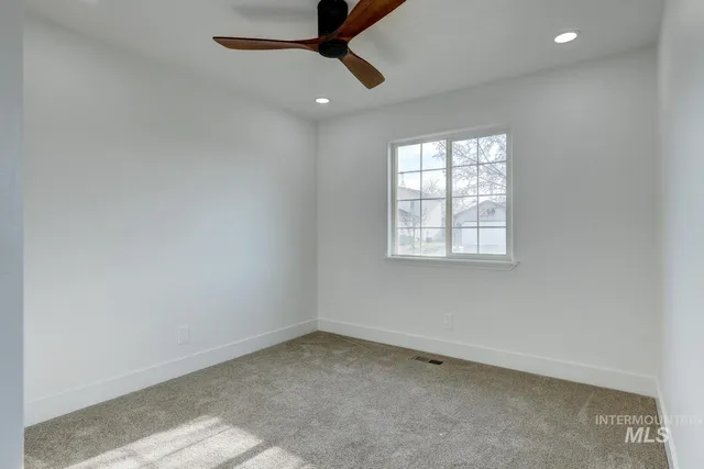 $330,000 | 1009 Gold Creek Drive, Caldwell, ID 83607