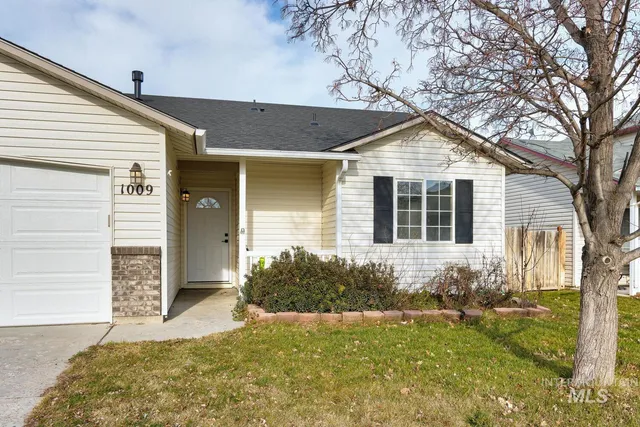 $330,000 | 1009 Gold Creek Drive, Caldwell, ID 83607