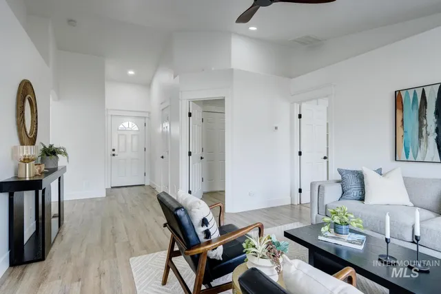 $330,000 | 1009 Gold Creek Drive, Caldwell, ID 83607