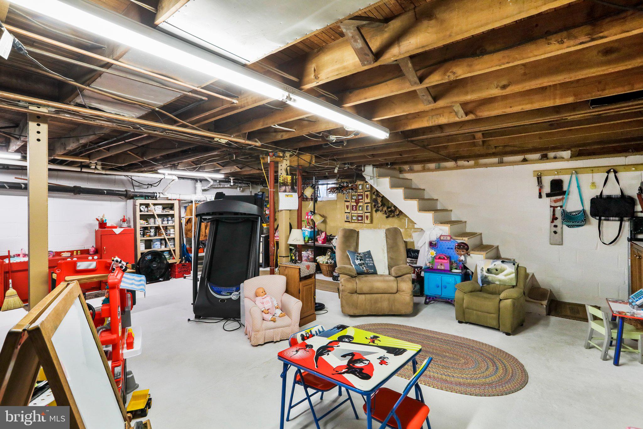 7589 Roxbury Road Newburg, PA 17240 - Photo 23 of 30 Gallery Image 23