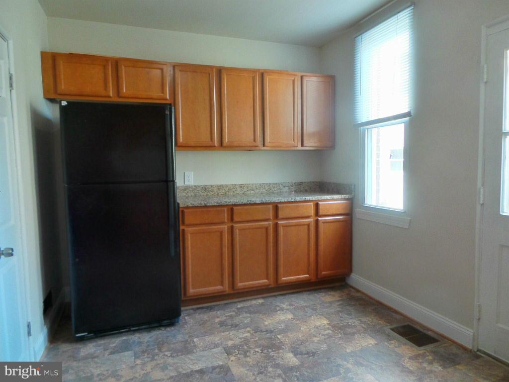 1641 Yakona Road Baltimore, MD 21286 - Photo 6 of 20 Kitchen
