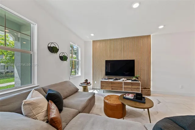 $3,350 | 5180 Eucalyptus Drive, Unit 2, Hollywood, FL 33021