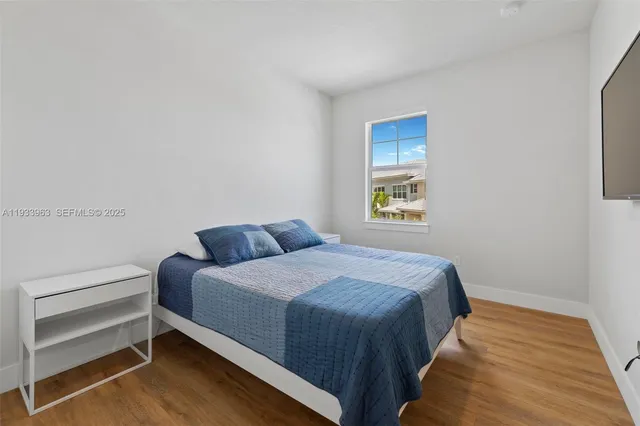 $3,350 | 5180 Eucalyptus Drive, Unit 2, Hollywood, FL 33021